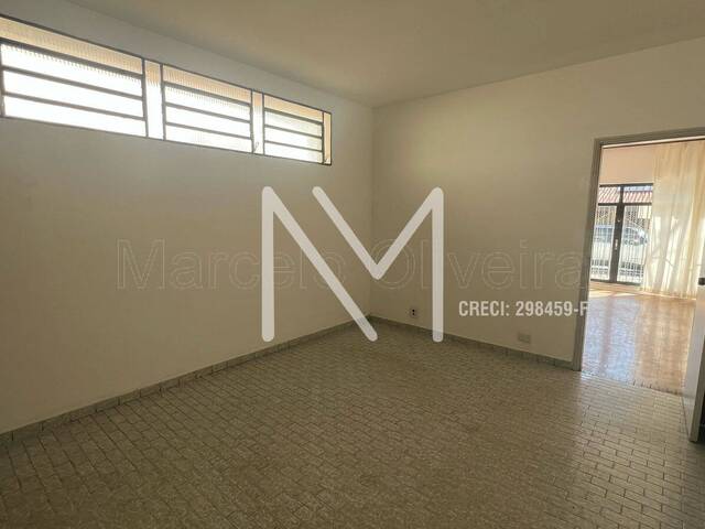 Casa para Venda em São José dos Campos - 4