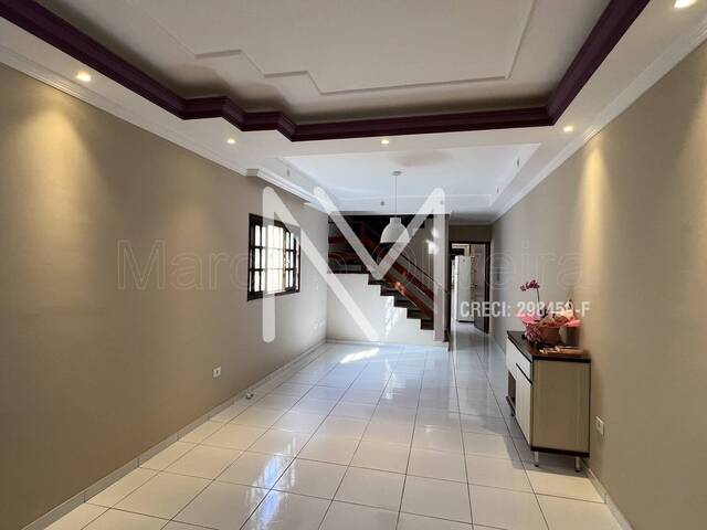 Casa para Venda em São José dos Campos - 4