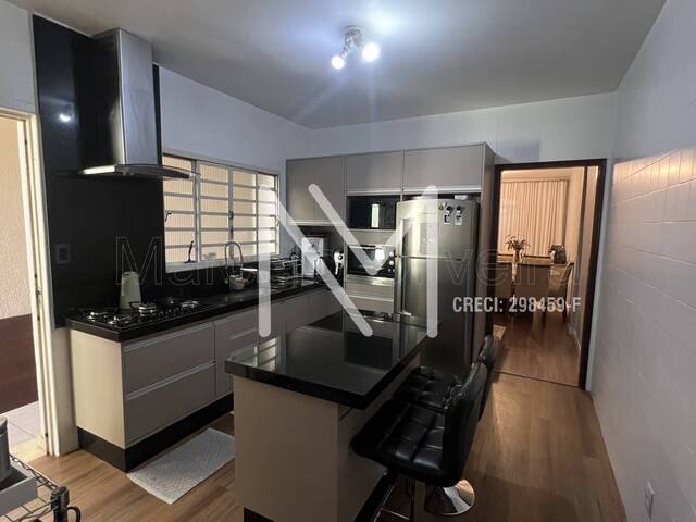Casa para Venda em São José dos Campos - 4