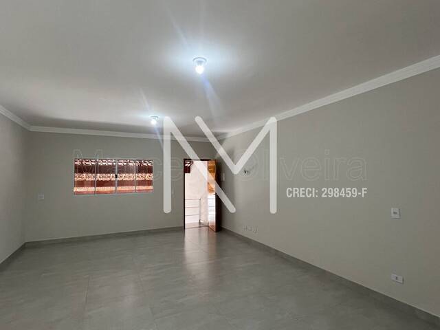 Casa para Venda em São José dos Campos - 4