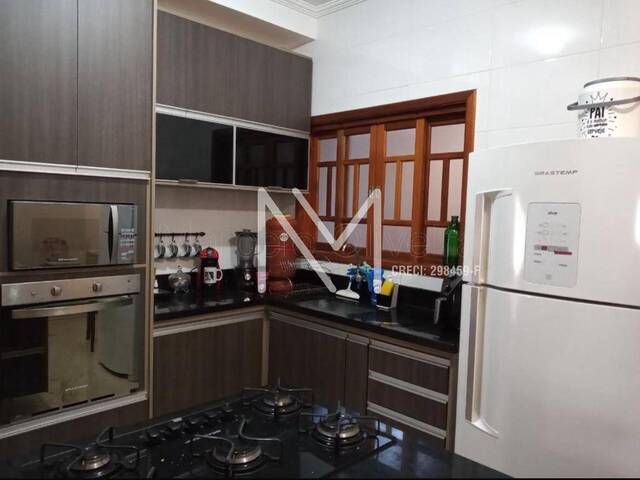 Casa para Venda em São José dos Campos - 2