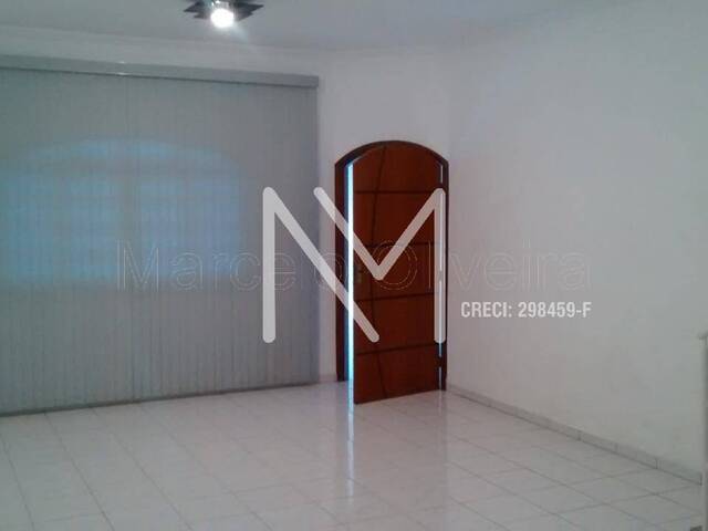 Casa para Venda em São José dos Campos - 4