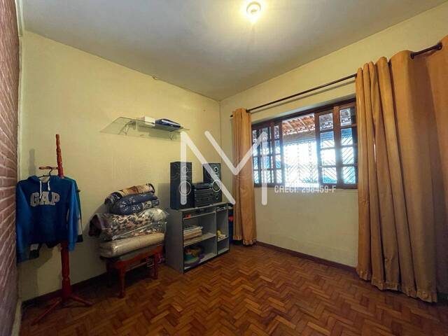 Casa para Venda em São José dos Campos - 5